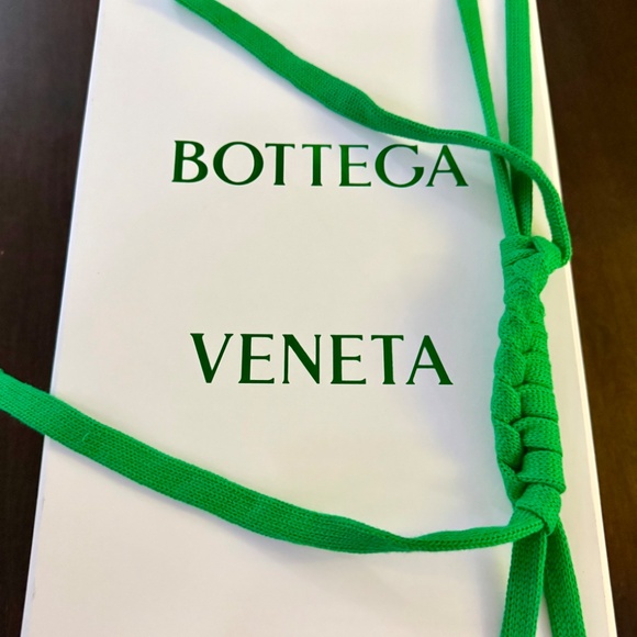 Empty Bottega Veneta White Box with Green box inside and green rope ribbon - Picture 2 of 13
